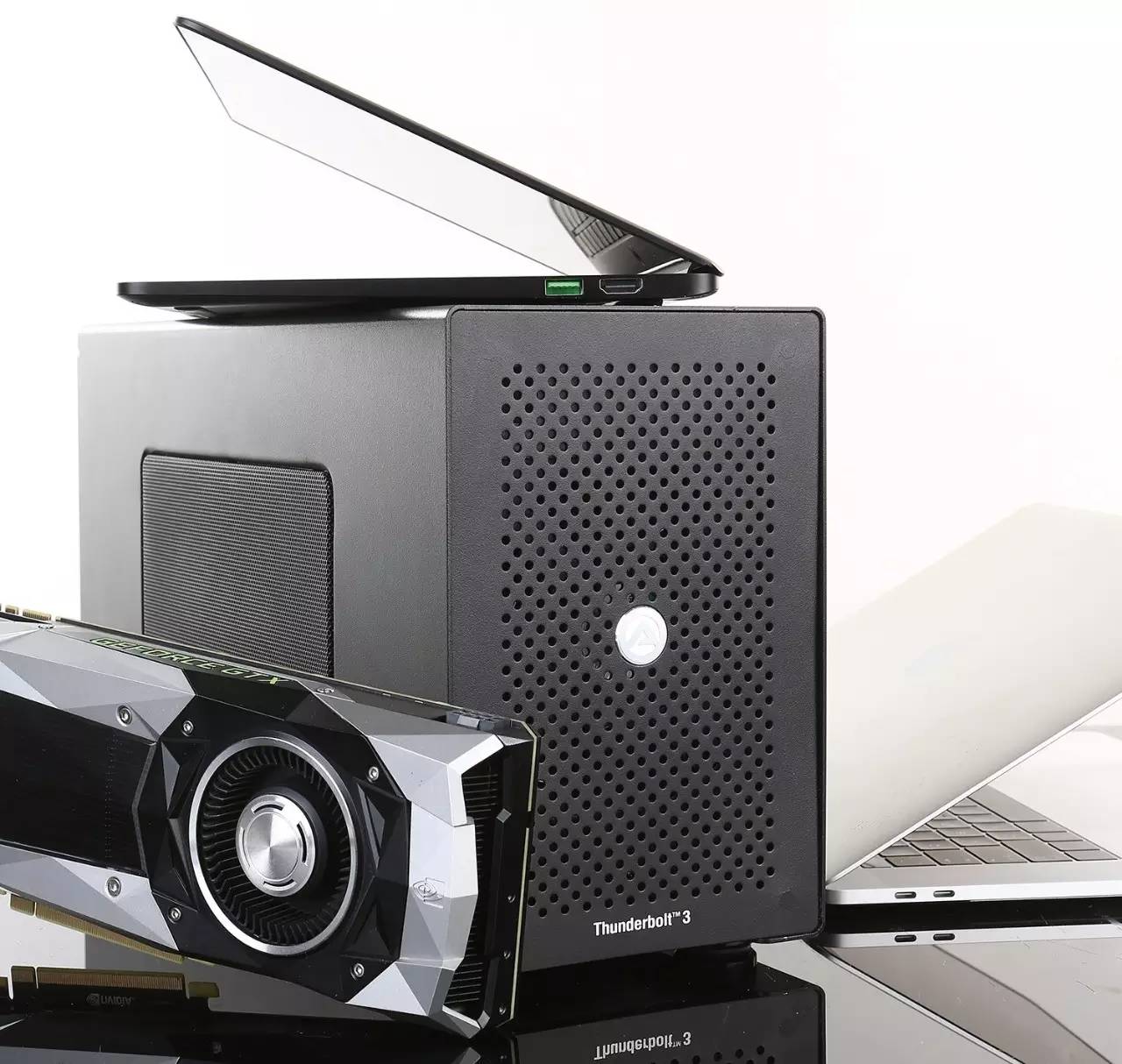 雷电3和雷电4外接显卡实测,最小的雷电3接口显卡坞