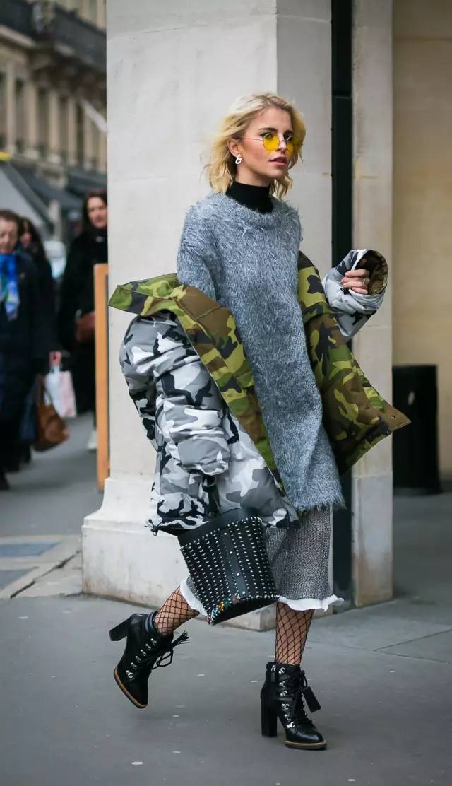 当你说话别人说你是小学生,别人说你说话像小学生