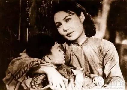 这部诗电影刷新了中国影史的艺术新高度，可惜至今仍流落他乡