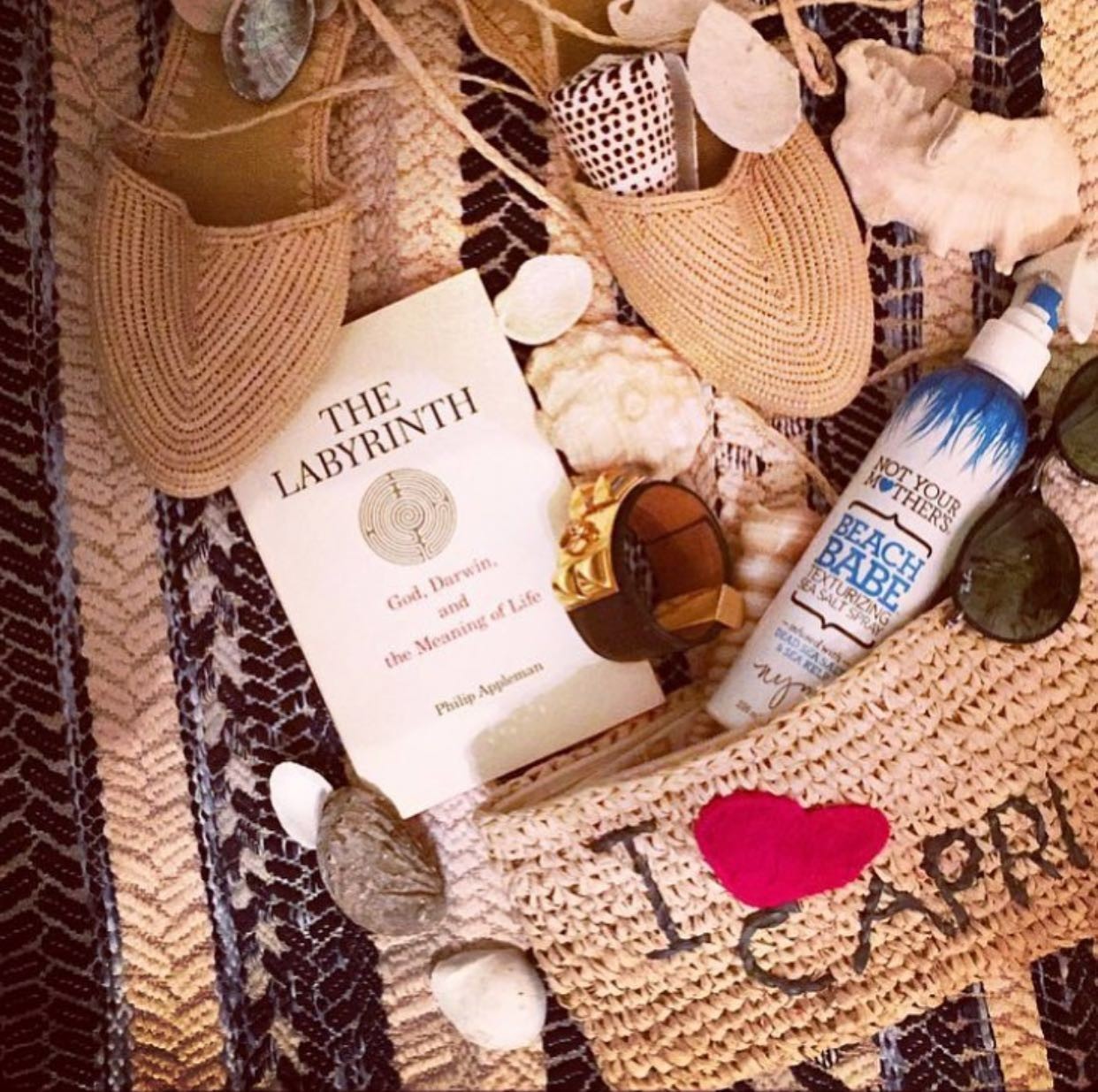 有一种时尚叫做“你觉得我时髦,却猜不出我穿的牌子”