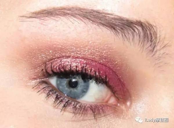 咬唇妆显脏,咬唇妆有层次感