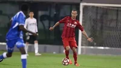 现在中超有哪些年轻球员实力还行,以前在五大联赛踢球的中超球员