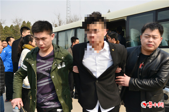 淄博收藏品骗局曝光,老年人购买收藏品被骗