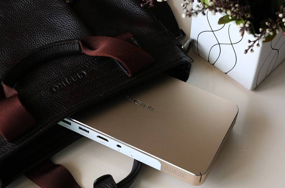 家用投影机可看电影,在家里就能看电影的小型投影机