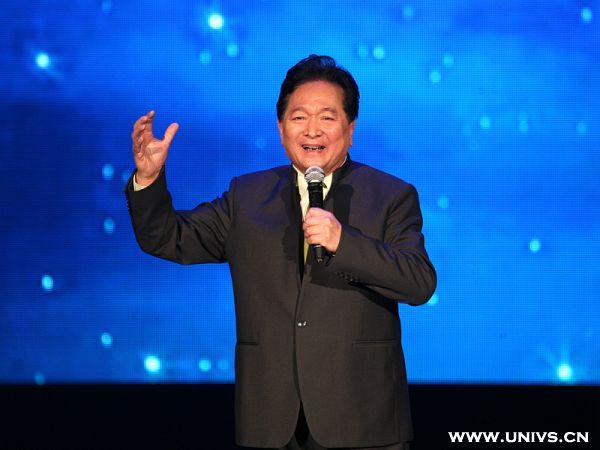 “重温经典·名家名篇”朗诵会献礼南开大学百年校庆