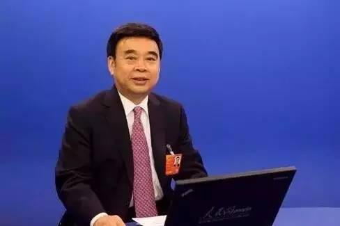 关注｜全国人大建议：将教辅的推荐权还给任课老师！老师家长怎么看？