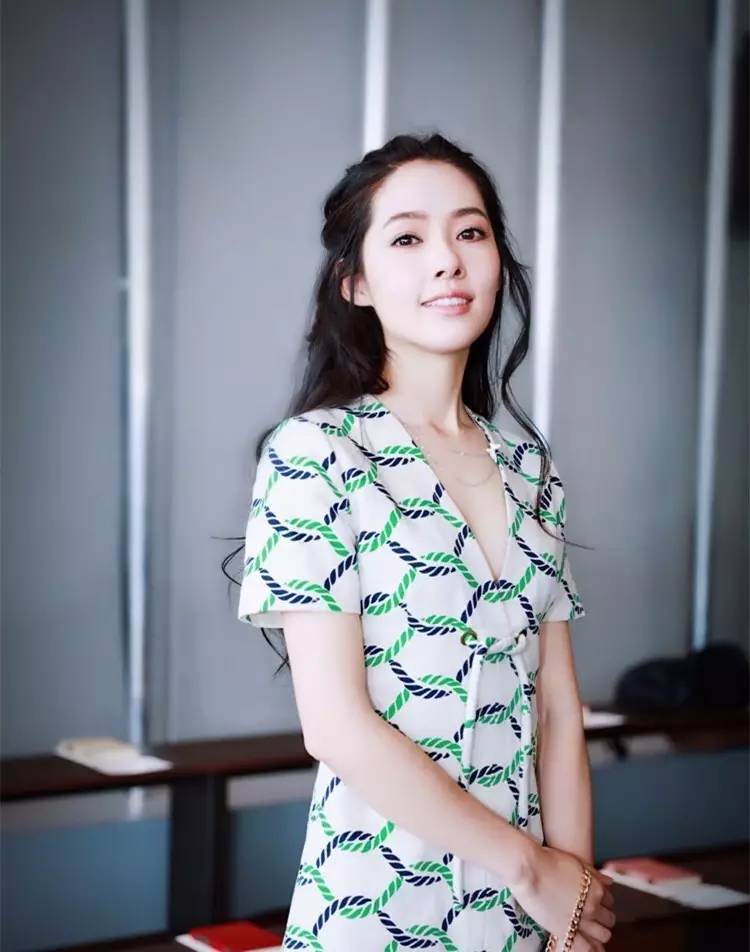 明星烫染为啥发质还那么好,明星的头发为何可以频繁的染