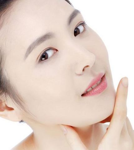 脸洗得越干净越容易长痘,脸洗得太干净起皮了怎么办