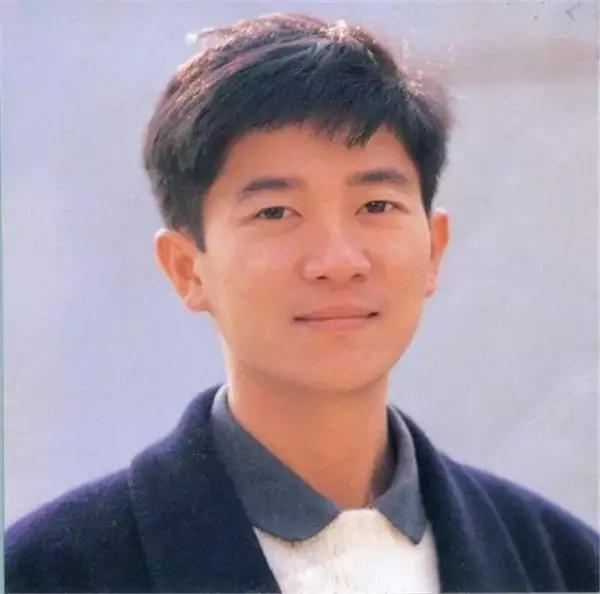 19岁出道经典歌曲,19岁与张国荣搭戏成名