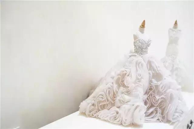 林心如的白色婚纱 (林心如婚纱衣服品牌推荐)