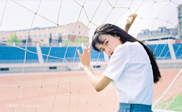 差点泥足深陷，豪门总裁解救我！-1