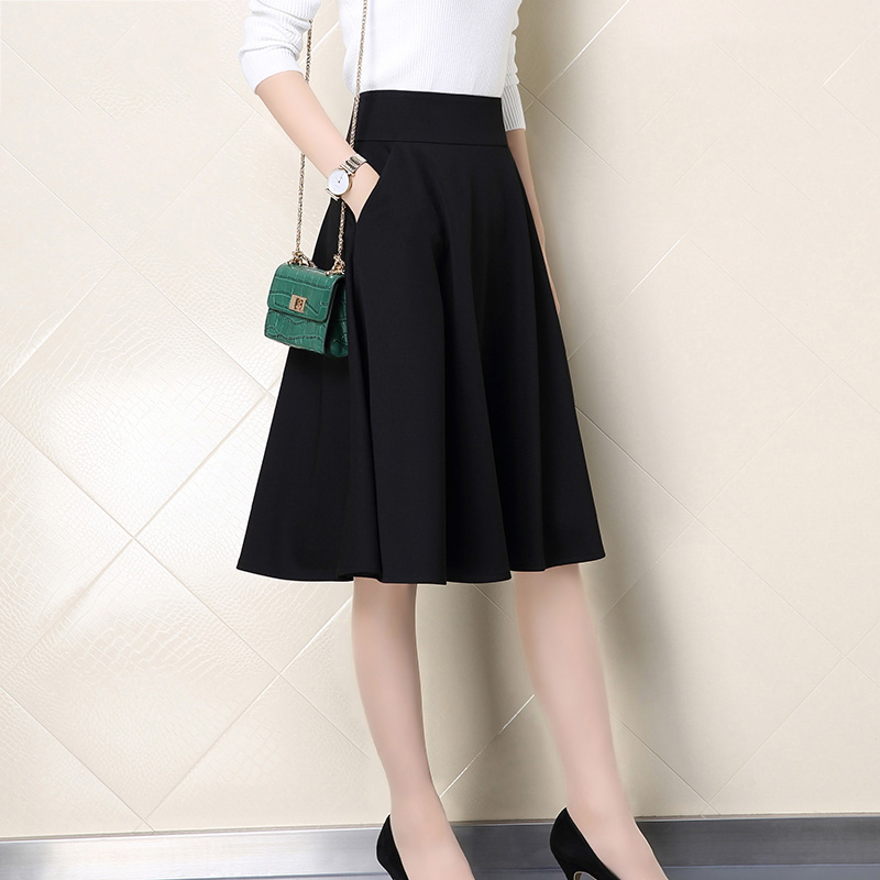 初春内搭这样穿随意又好看,搭配分享初春搭配