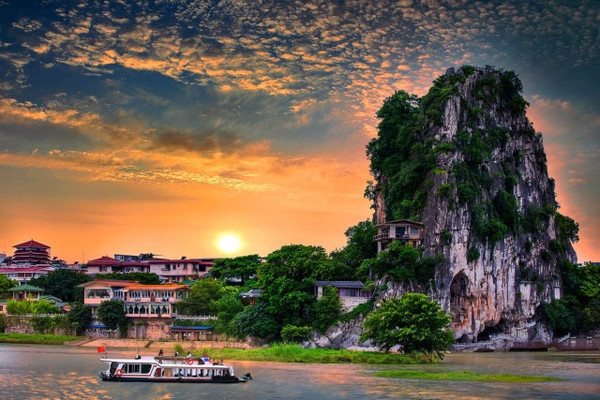 桂林旅游景点桂林山水甲天下,国庆桂林旅游桂林山水甲天下