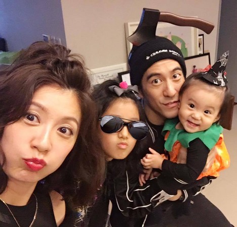 贾静雯的婚姻现在怎么样了,贾静雯闪婚富豪却陷入争女风波