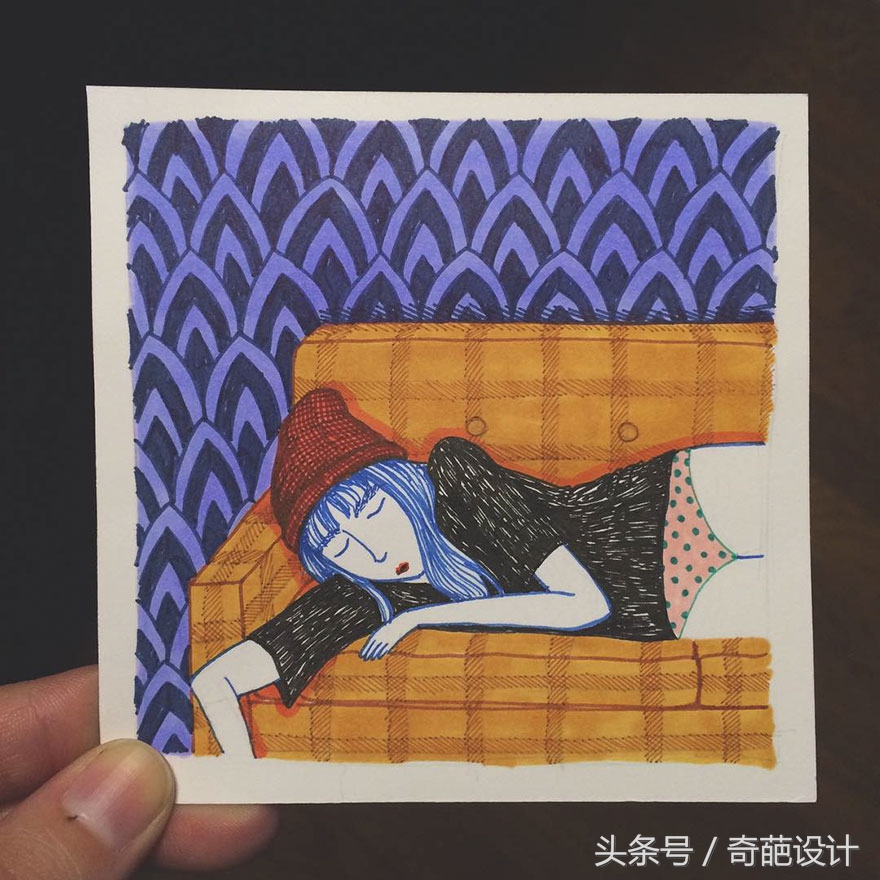 女人一个人的独居生活,女人一个人独自在家的样子