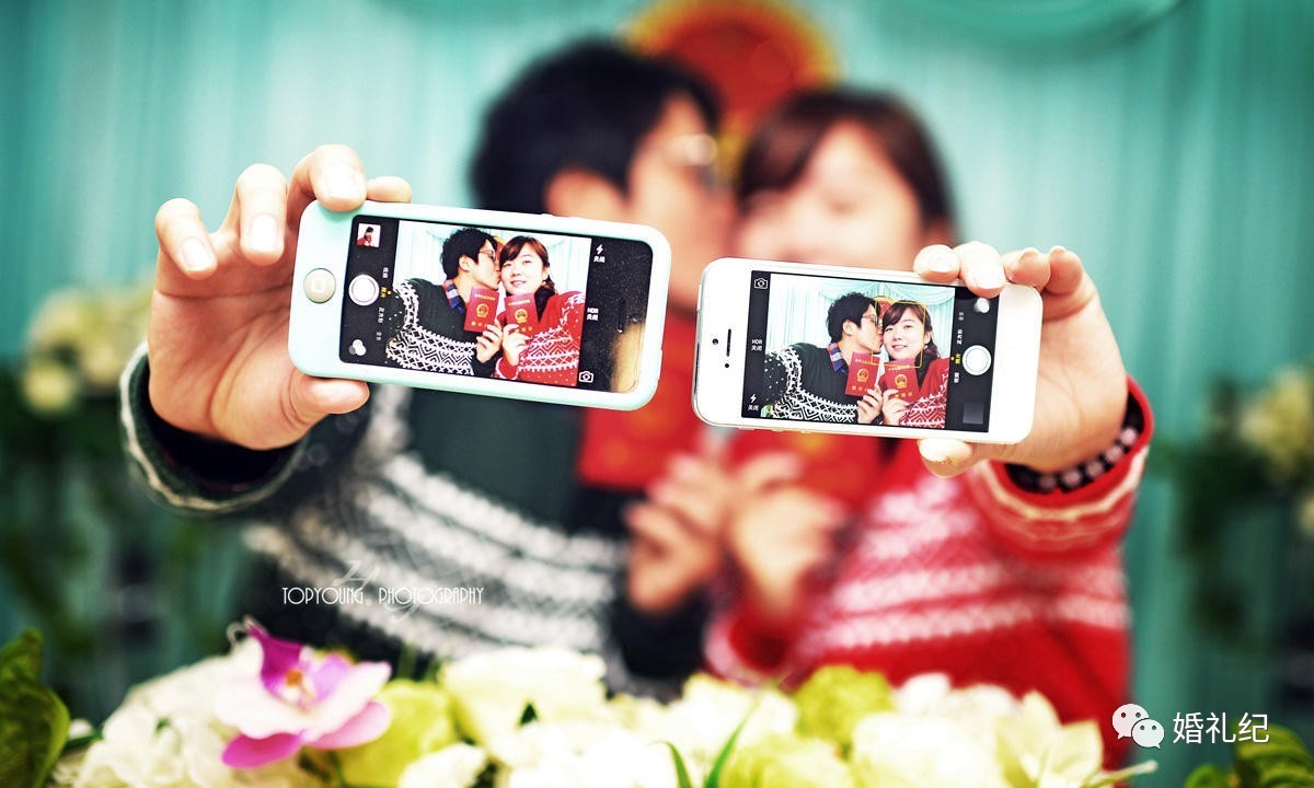 在朋友圈晒领证的那张照片，千万别学大s和奶茶妹妹！