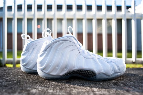 类似喷泡的球鞋,球鞋喷泡