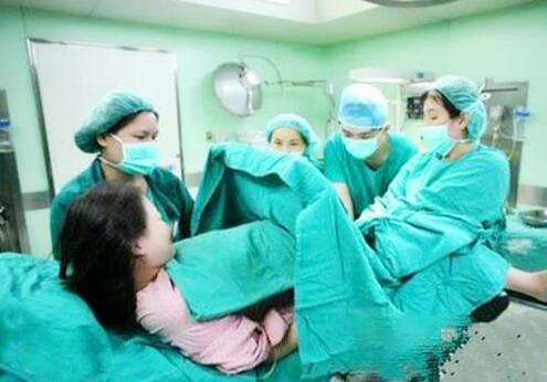 实拍生宝宝全过程:你知道生孩子的痛么?