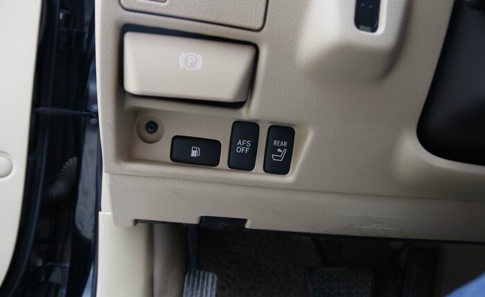 红旗盛世高档汽车,2016款一汽红旗盛世手动挡