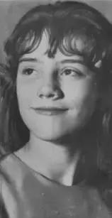 她被凌辱致死后哥哥们都后悔了,她被陷害入狱受尽折磨