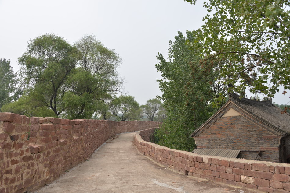 临沣寨中原第一红石古寨,河南古寨临沣寨的传说