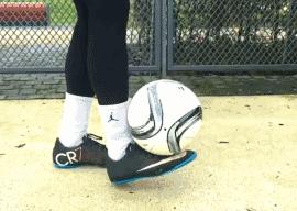 足球基本功端球加胸部停球,足球脚底接反弹球停球技术