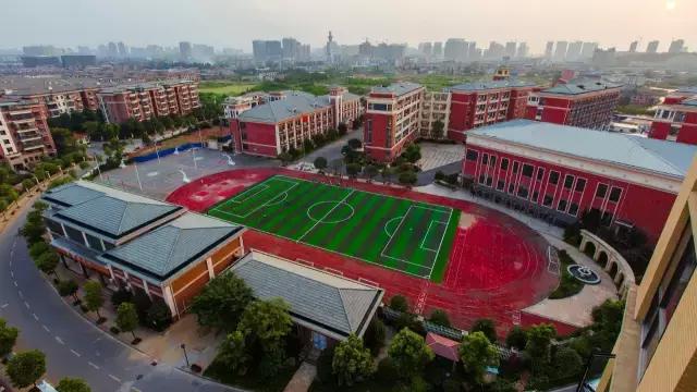 内外兼修城市建设管理,内外兼修助推创建文明城市