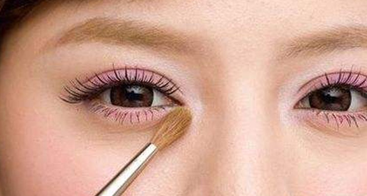 桃花妆眼妆技巧,桃花眼妆怎么打造