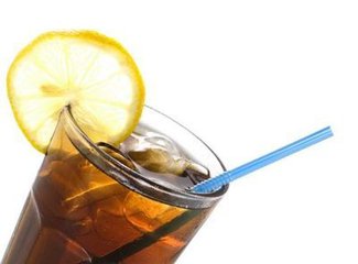 孕期喝碳酸饮料胎儿会皮肤黑吗,怀孕喝碳酸饮料导致胎儿畸形