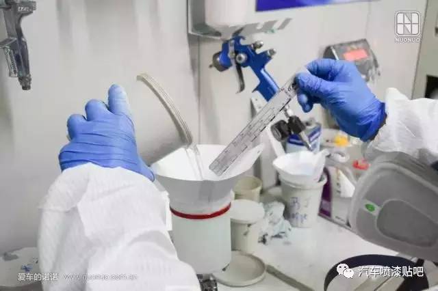 阿斯顿马丁suv改色膜案例,阿斯顿马丁贴膜改色品牌排行榜