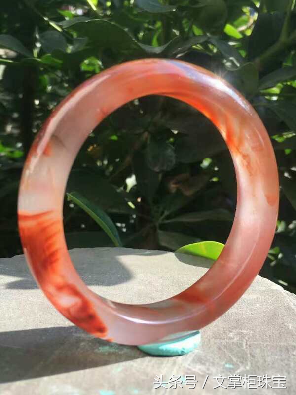 真的南红玛瑙手镯有纹路吗,纯天然玛瑙冰飘花手镯