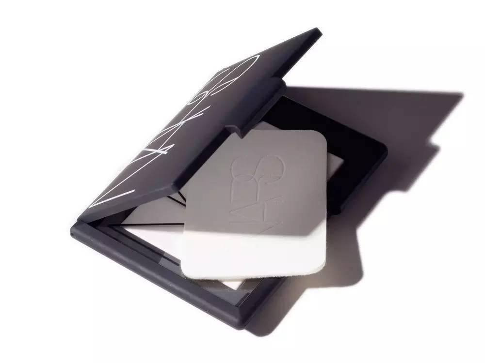 底妆磨皮神器,那些爆款的美颜底妆真的好用吗