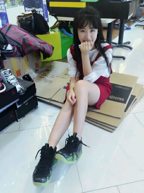 类似喷泡的球鞋,球鞋喷泡