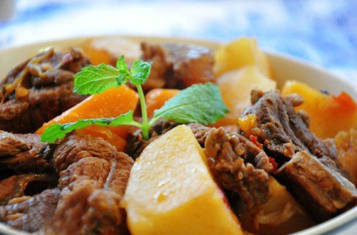 正宗红烧牛肉的做法及配方,最好吃的川味红烧牛肉配方教程