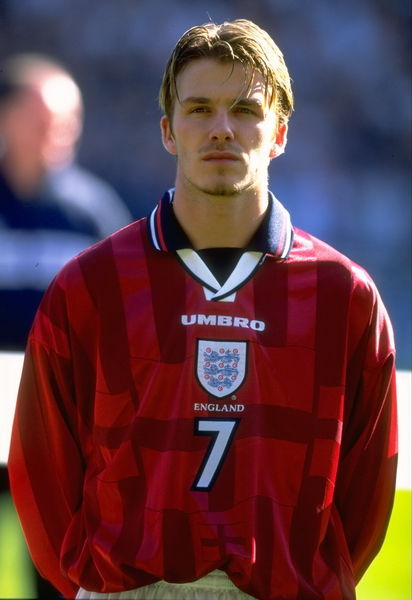 足坛十年感人瞬间视频,2016足坛十大感人时刻