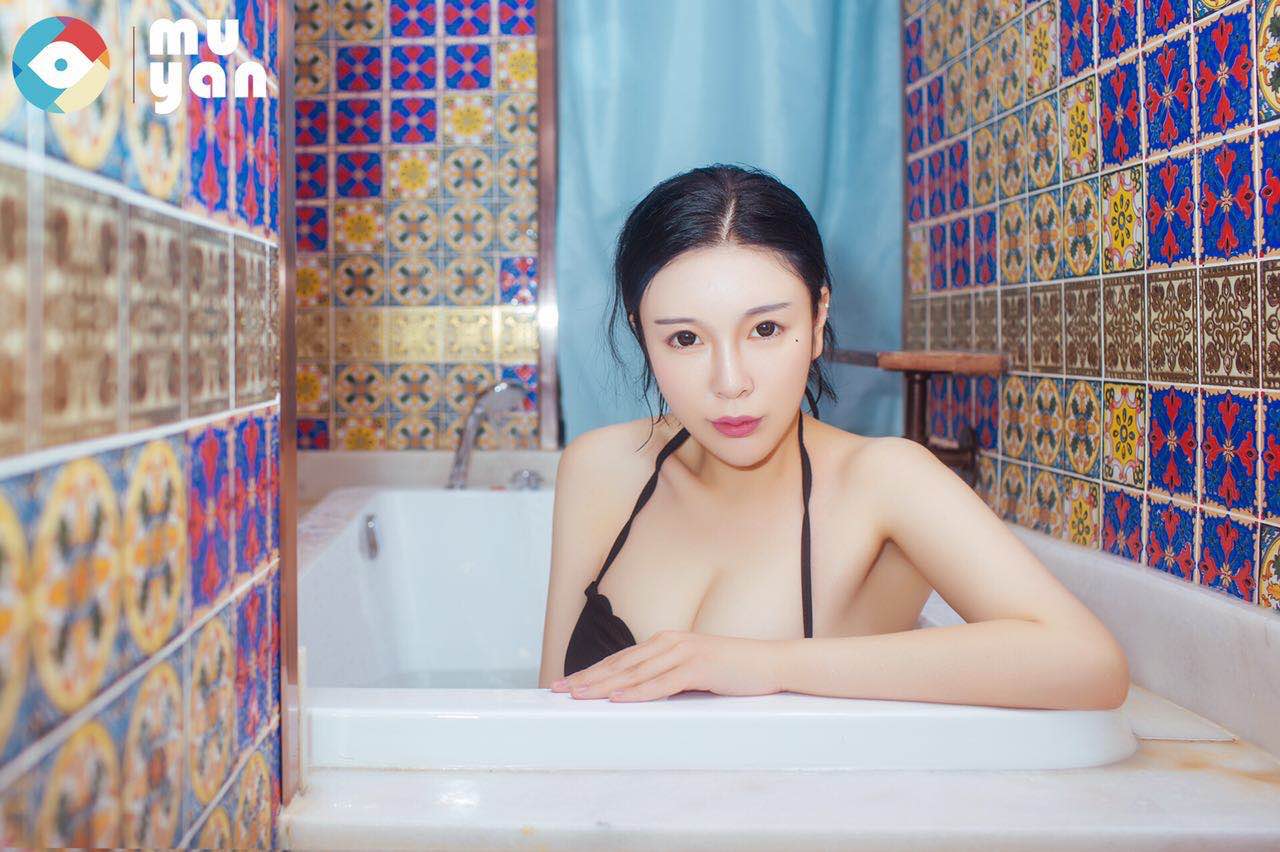 独家对话|歌手莫莫,主播界的拼命三娘