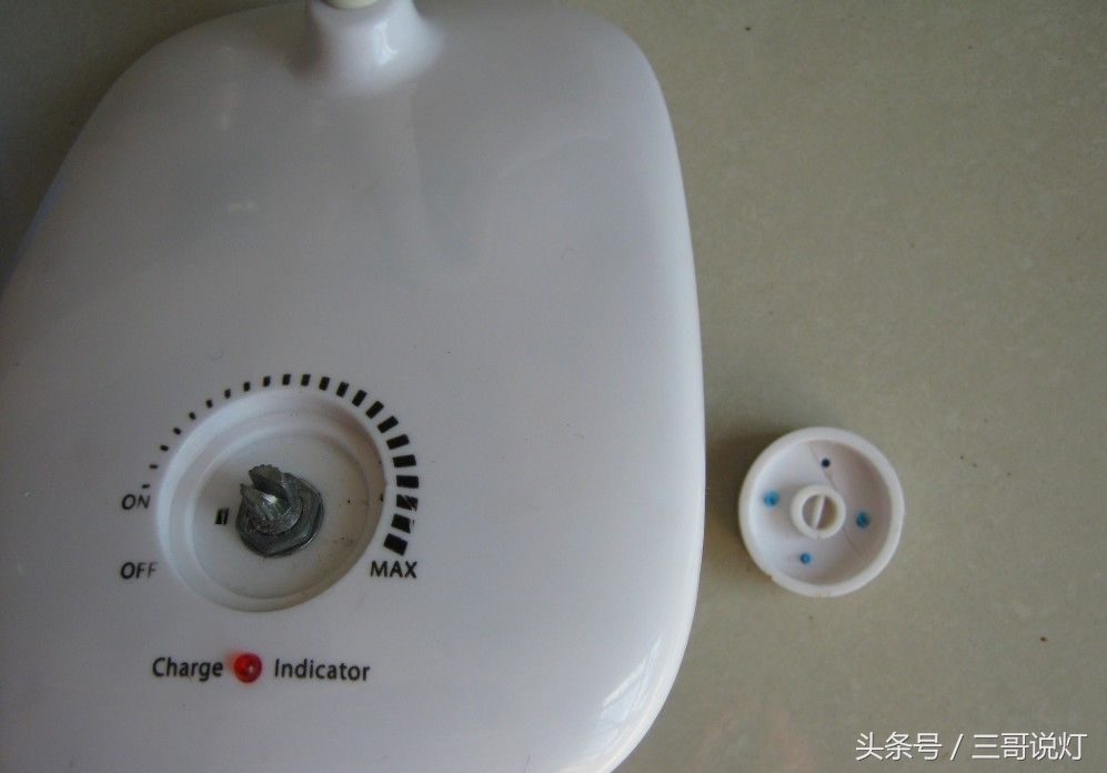 下班后拆个“某久量”台灯欢迎大家观赏