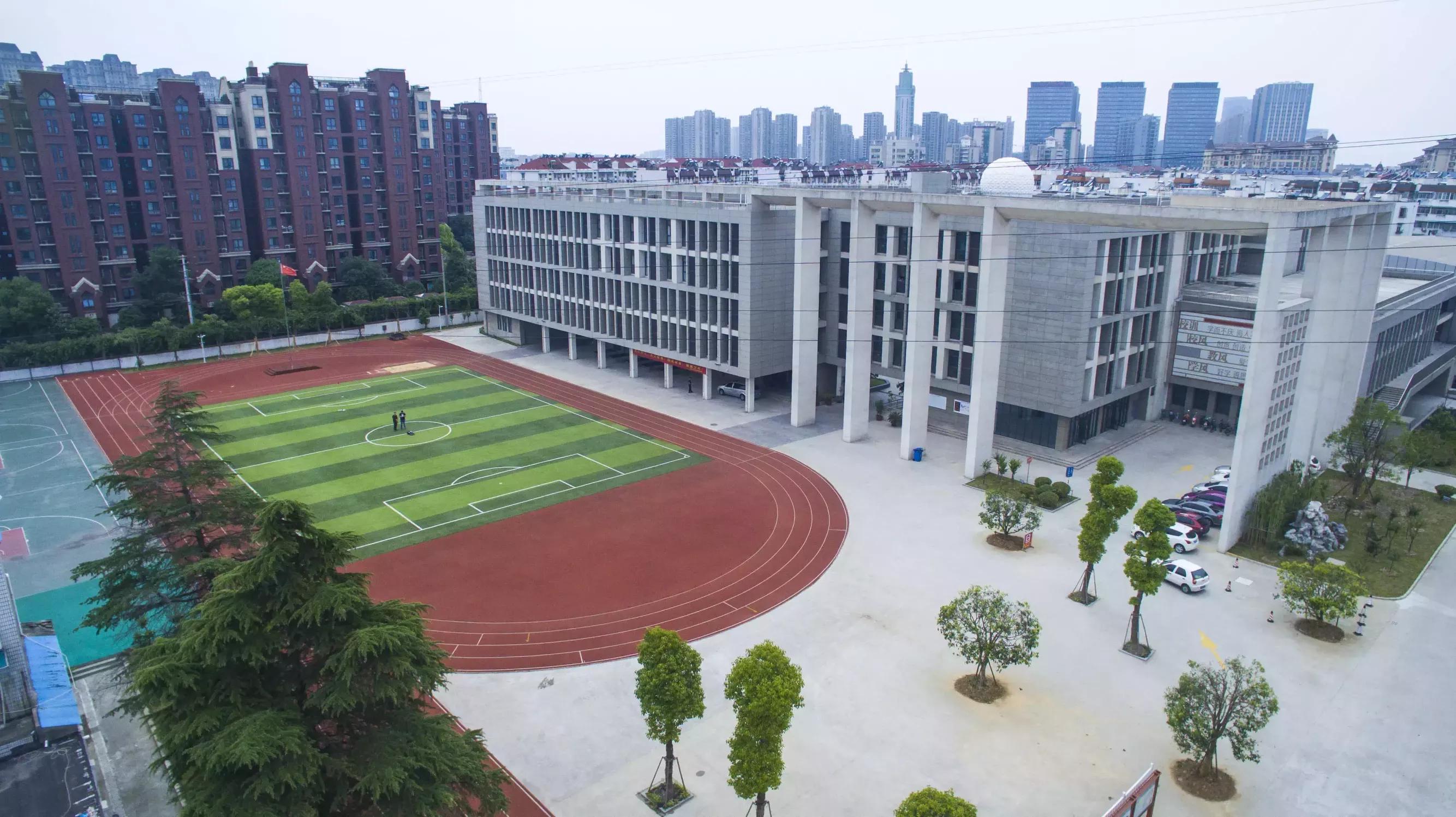 家门口的好学校特色课程,什么样的学校能算一个是好学校