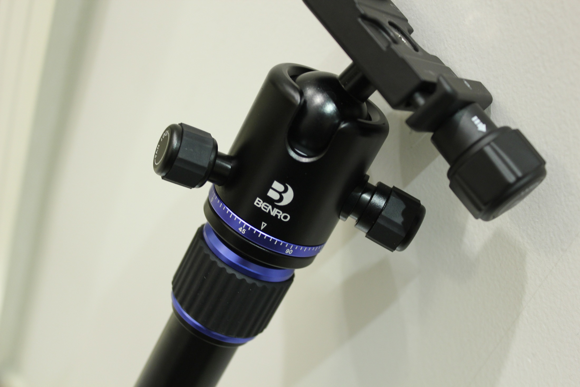 百诺if19c三脚架,百诺lt19三脚架