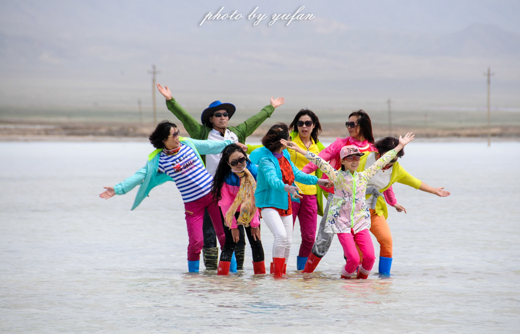 茶卡盐湖真实的样子让你意想不到,茶卡是你想象不到的美