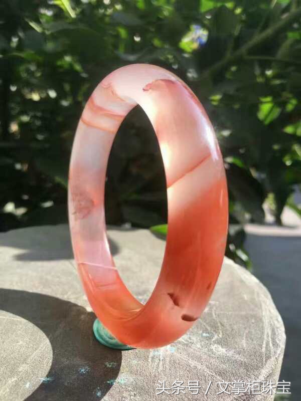 真的南红玛瑙手镯有纹路吗,纯天然玛瑙冰飘花手镯