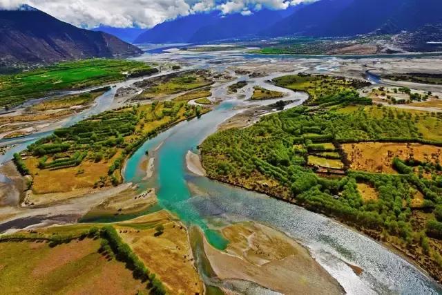 在人生的旅途中与你相遇,在人生的旅途中愿与你结伴同行