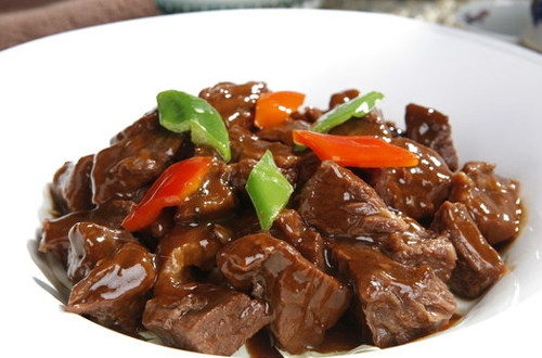 正宗红烧牛肉的做法及配方,最好吃的川味红烧牛肉配方教程