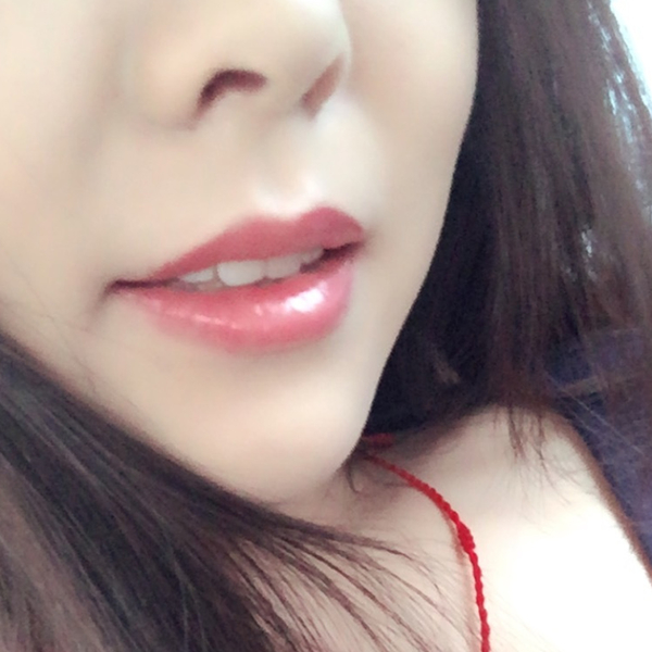 火爆天的西柚色，让他忍住不亲一口