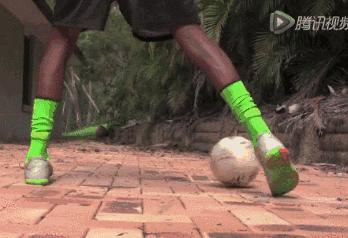 小罗牛尾巴过人gif世界杯,小罗格雷米奥反牛尾巴过人