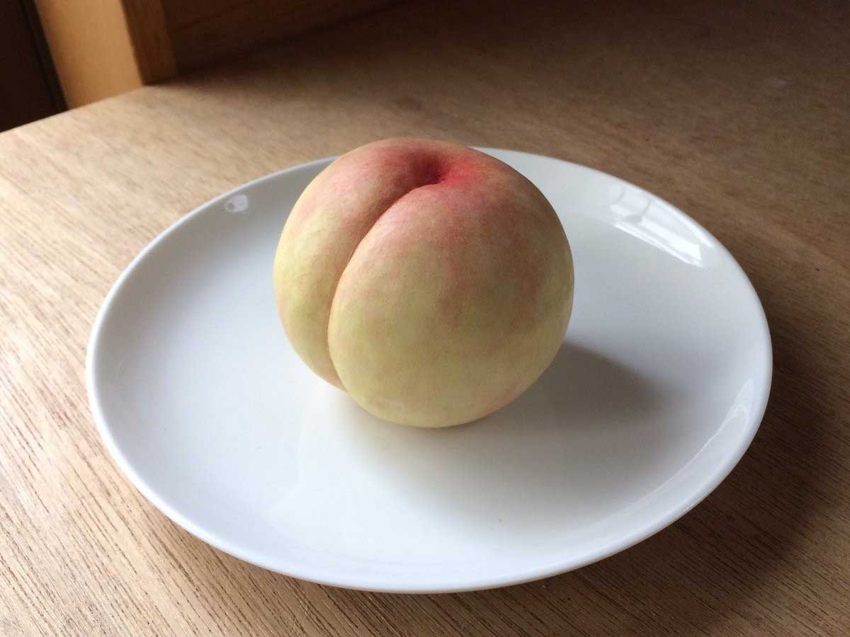 让你分不清真假的食物雕刻艺术猜猜这颗“桃”的真身？