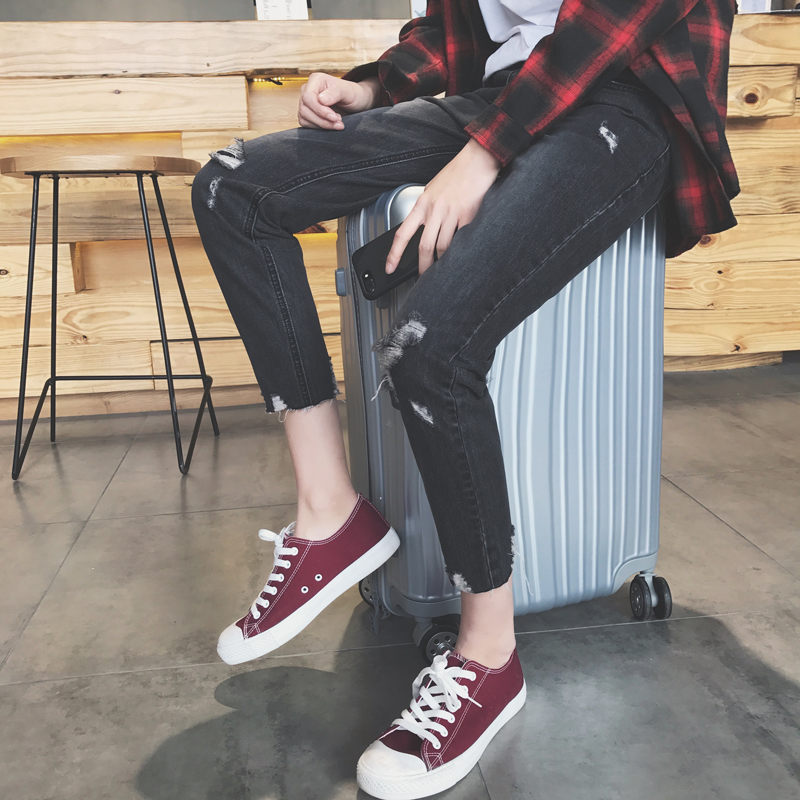 破洞裤小白鞋视频,今年最火破洞裤小白鞋