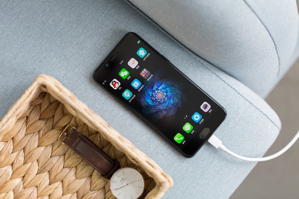 为什么说OPPOR9s是最值得购买的手机,这几点是关键!