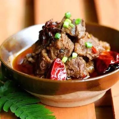 正宗红烧牛肉的做法及配方,最好吃的川味红烧牛肉配方教程