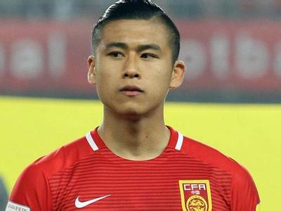 张玉宁训斥队友,老张玉宁近况如何